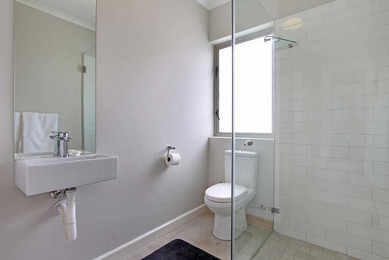 To Let 2 Bedroom Property for Rent in Muizenberg Western Cape